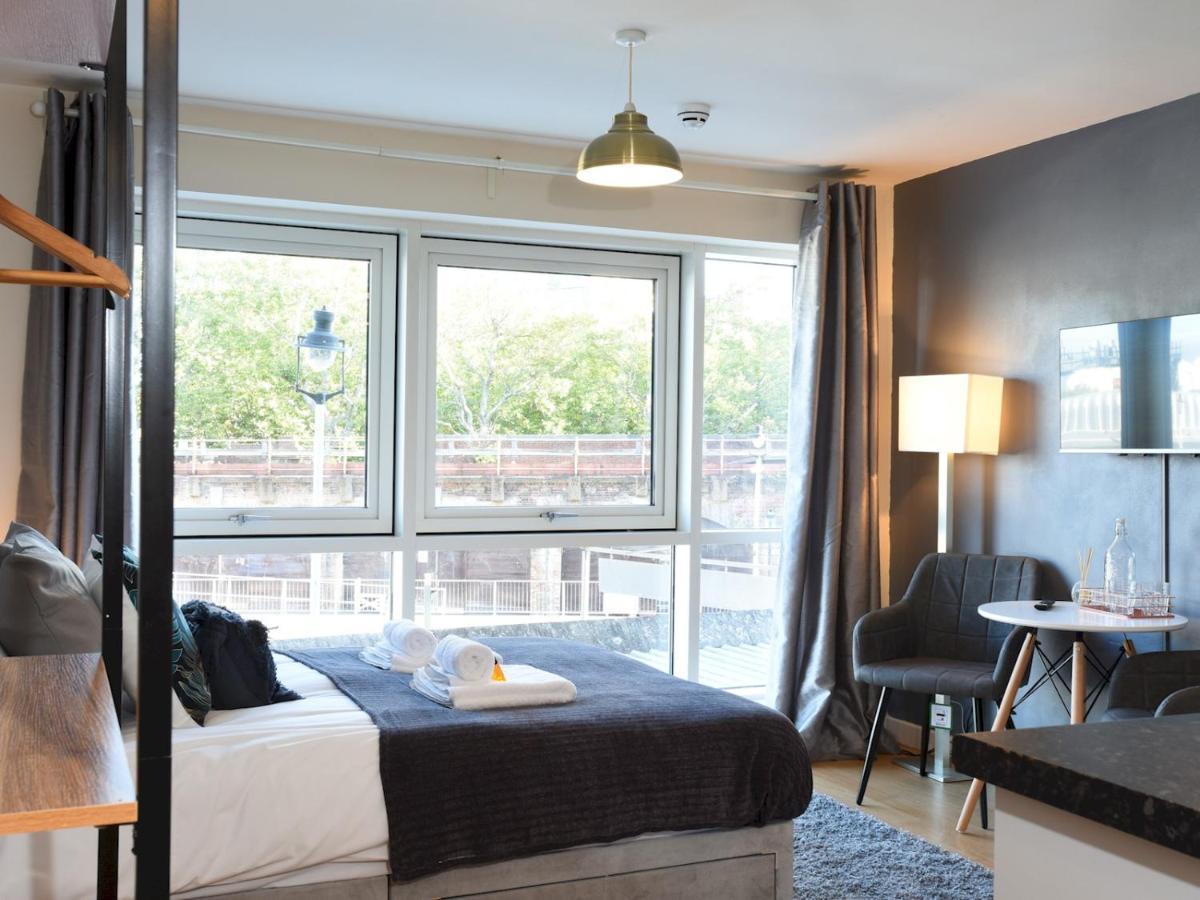 Pass The Keys Boutique Studio Apartment In Gunwharf Sleep 3 Portsmouth Exteriör bild