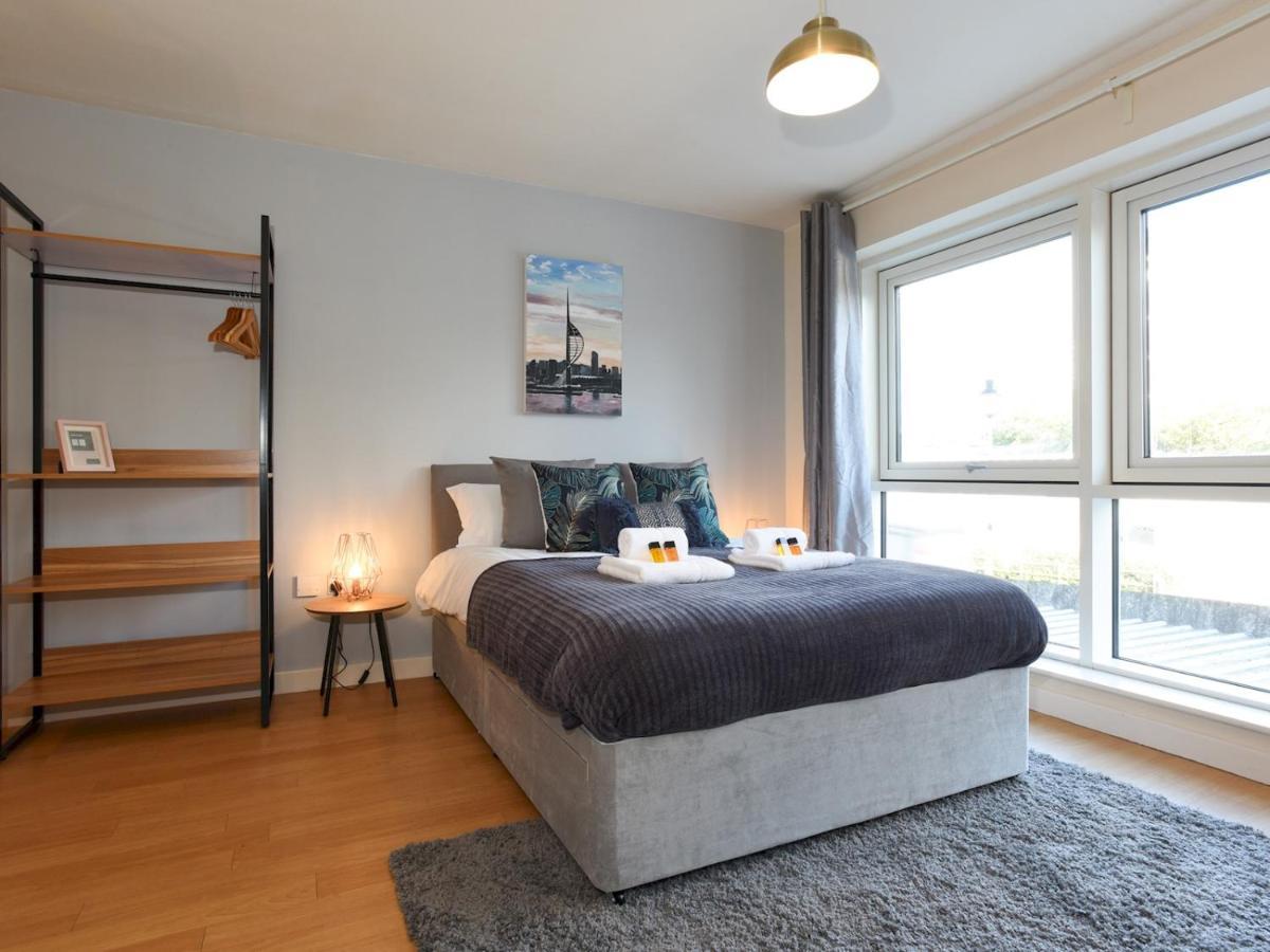 Pass The Keys Boutique Studio Apartment In Gunwharf Sleep 3 Portsmouth Exteriör bild